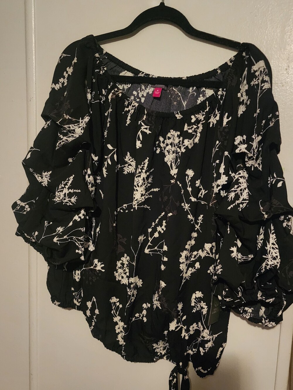 Vince Camuto Off Shoulder Blouse Floral Print and Ruffle Sleeves
